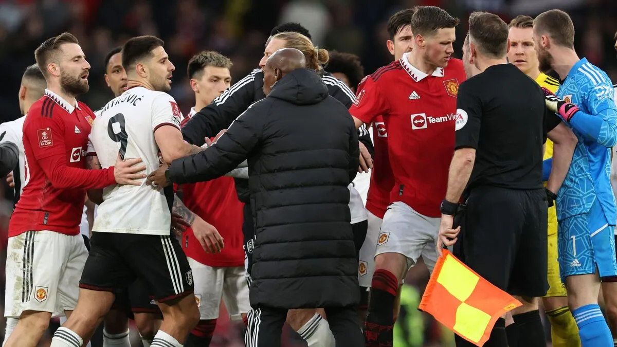 "This is a huge game". Paul Merson makes prediction on Fulham vs Manchester United